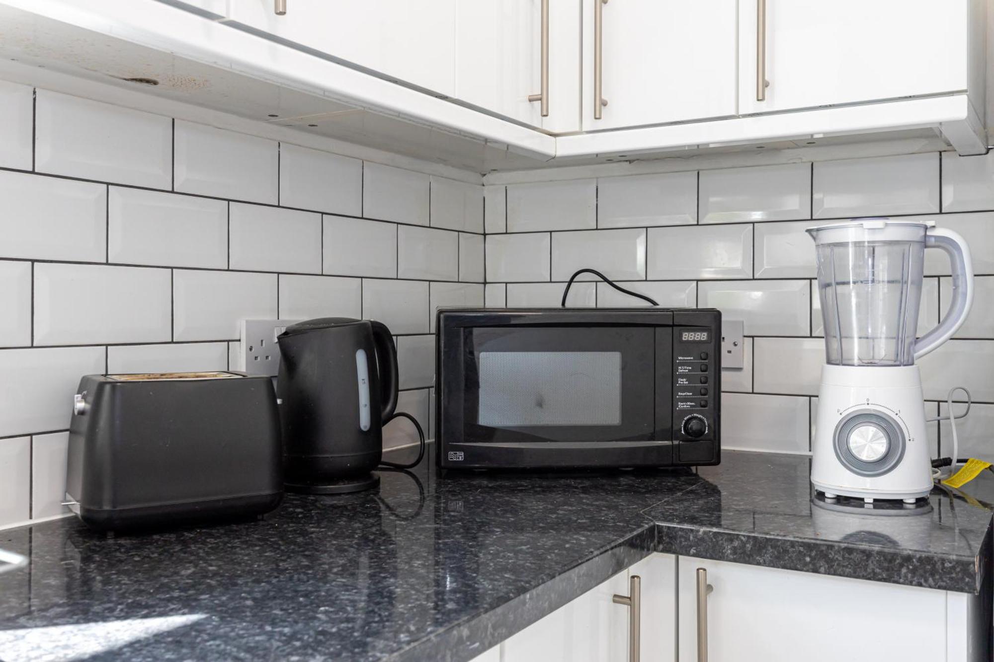 Holiday home New Listing Stunning Abode Lounge Sleeps 9 Liverpool